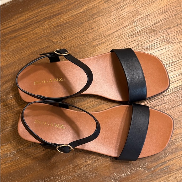 SOLANZ Riddle Sandals - Picture 11 of 11